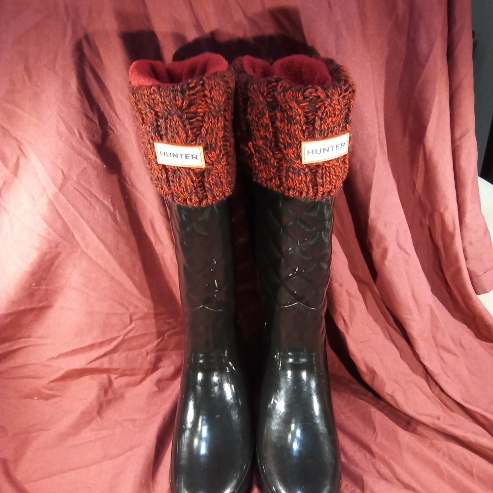 Hunter Quilted Rain Boots Red Knit Cuff Women's Size 6 Excellent Condition